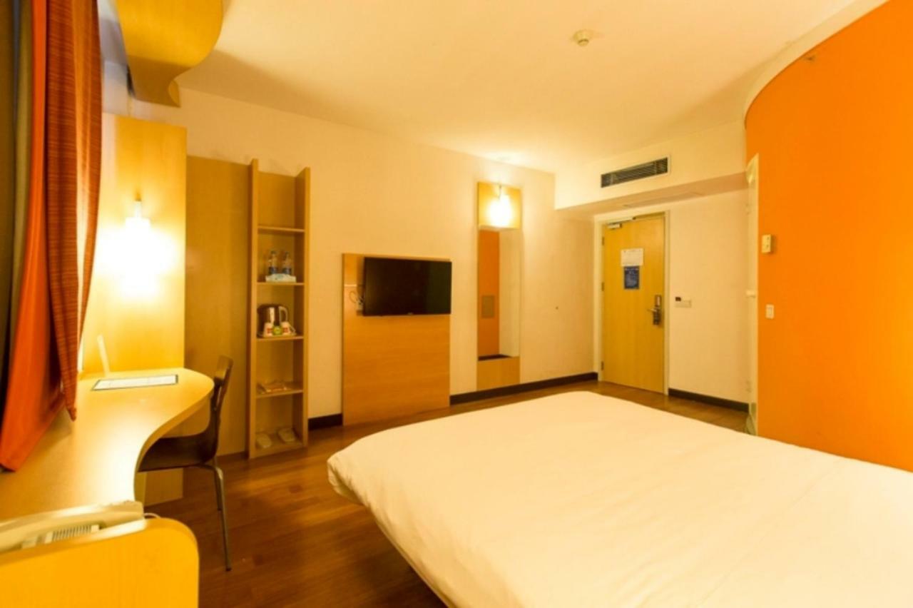 Ibis Dongguan Dongcheng Hotel Exterior photo